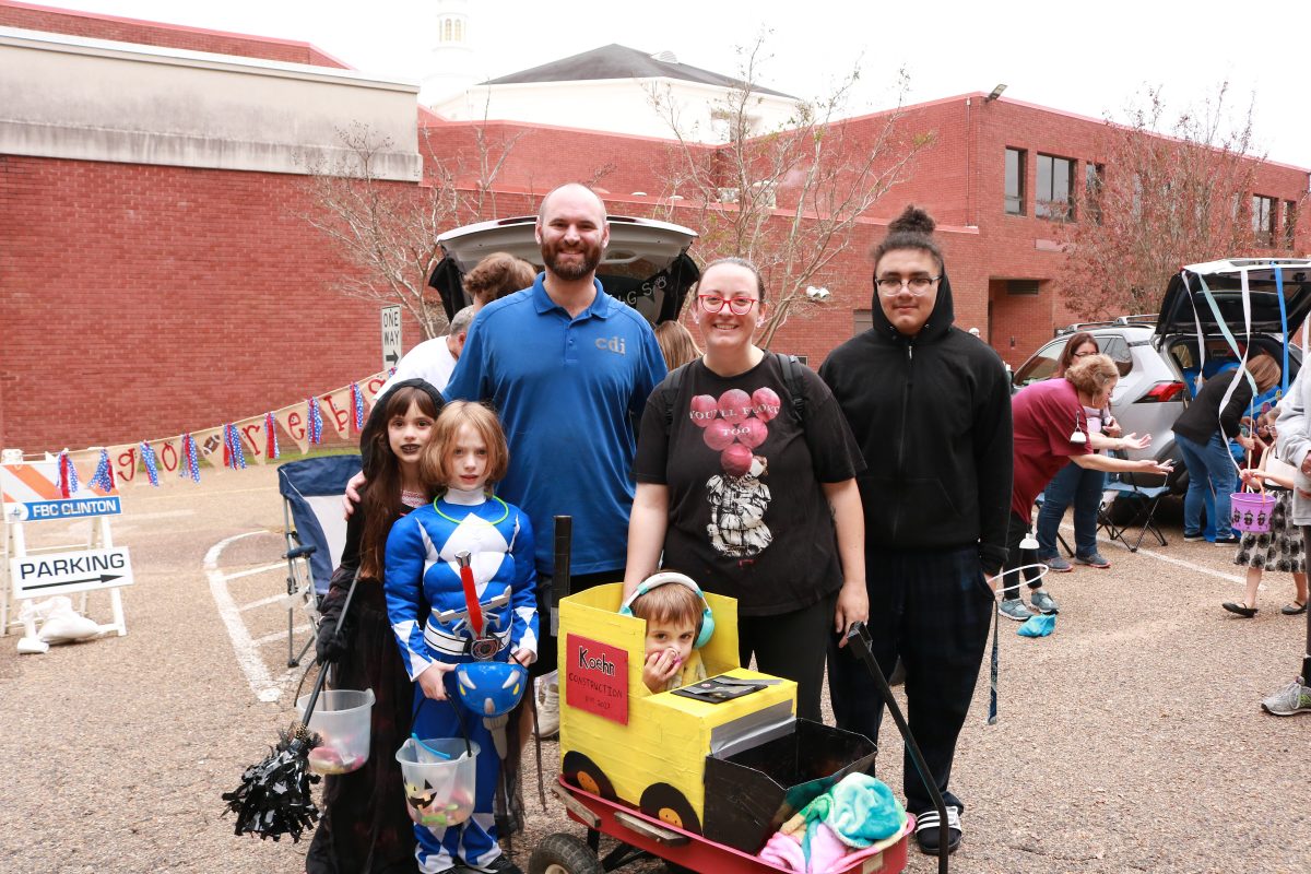 Costumed characters enjoy festival - The Clinton Courier