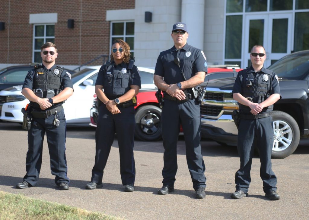MCOPS grant will support school resource officers - The Clinton Courier
