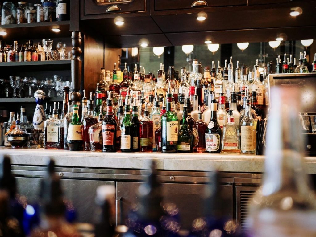 Navigating the Bar Scene in Texas: How to Success