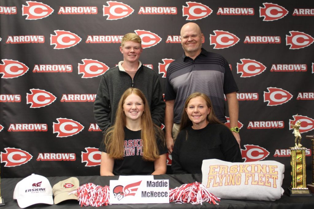 Lady Arrow golfer earns scholarship