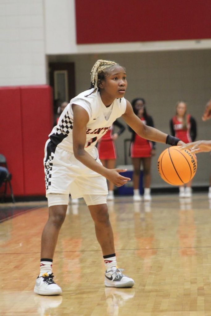 Felton hits thousandth point milestone for Lady Arrows