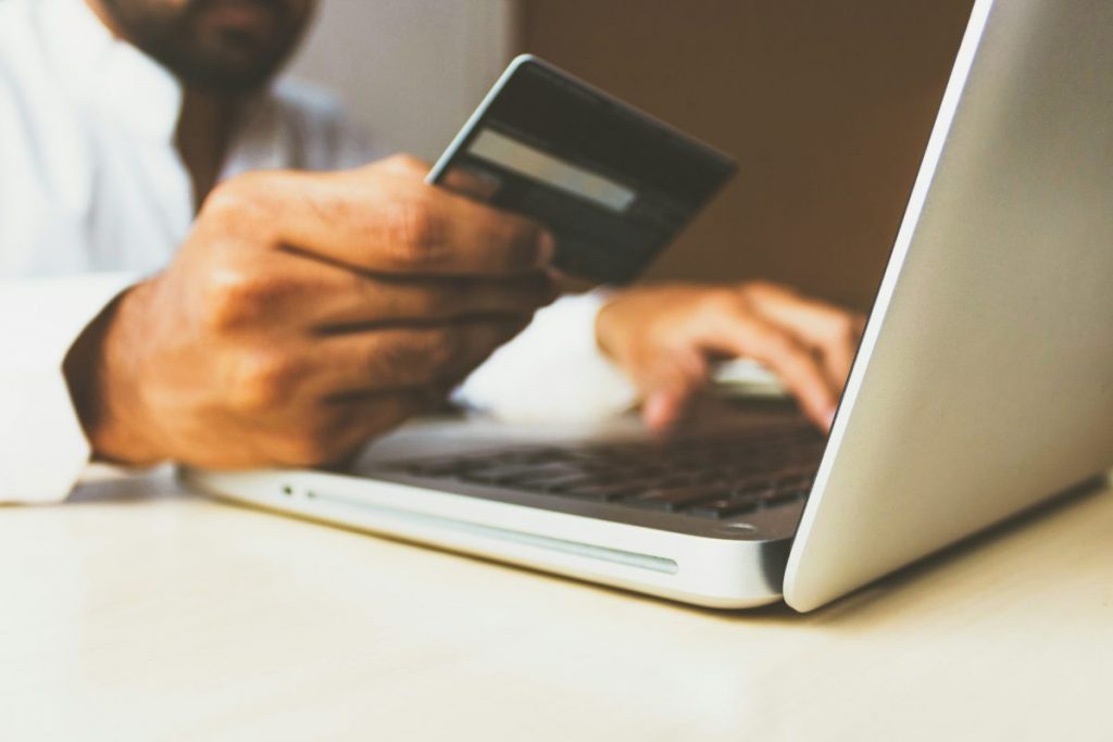 Reasons Why Online Gambling is Taking Over the Industry
