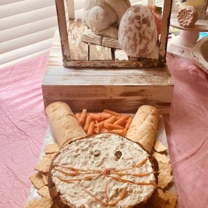 What's more fun on the Easter table than a bunny bread bowl filled with tangy Tzatziki Dip or other favorite dip? I can't think of anything!