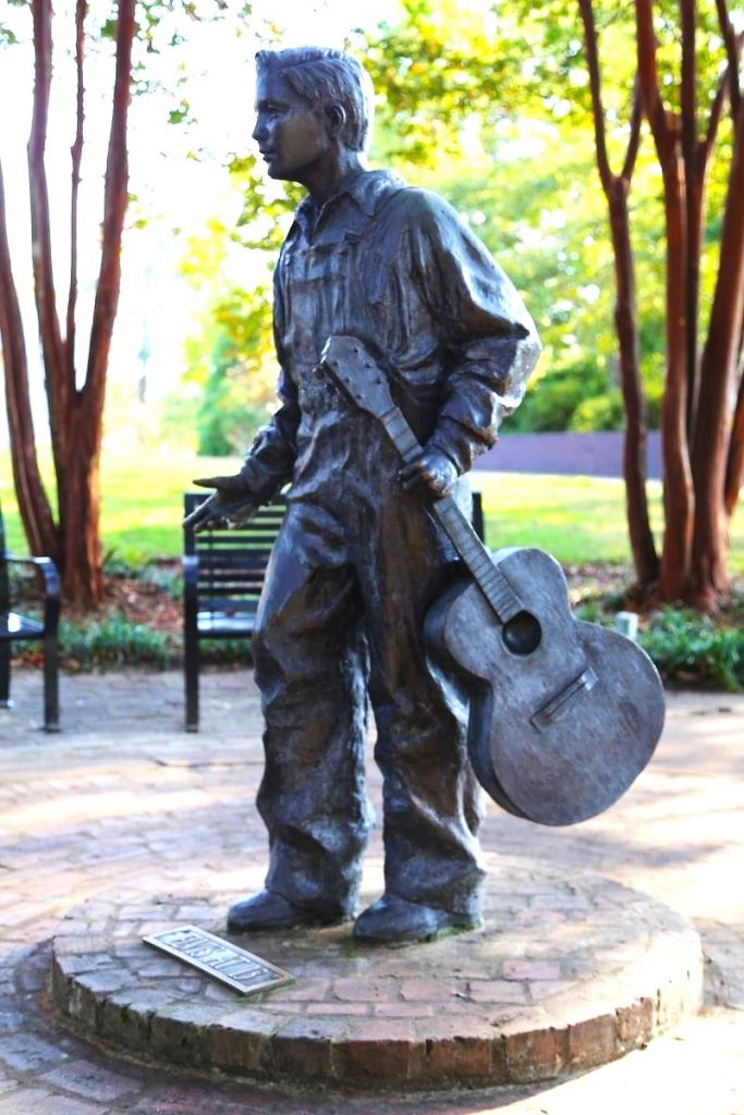 Elvis Presley's Birthplace in Tupelo is filled with interesting things to see and do, including visit his first home, a chapel, museum and welcome center. An adjacent park featuring a lake and picnic areas is the perfect place to relax and reflect on the humble background of the famous singer. "Elvis at 13," is a statue located in the park.