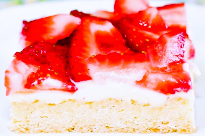 Strawberries and Cream Cheesecake Squares