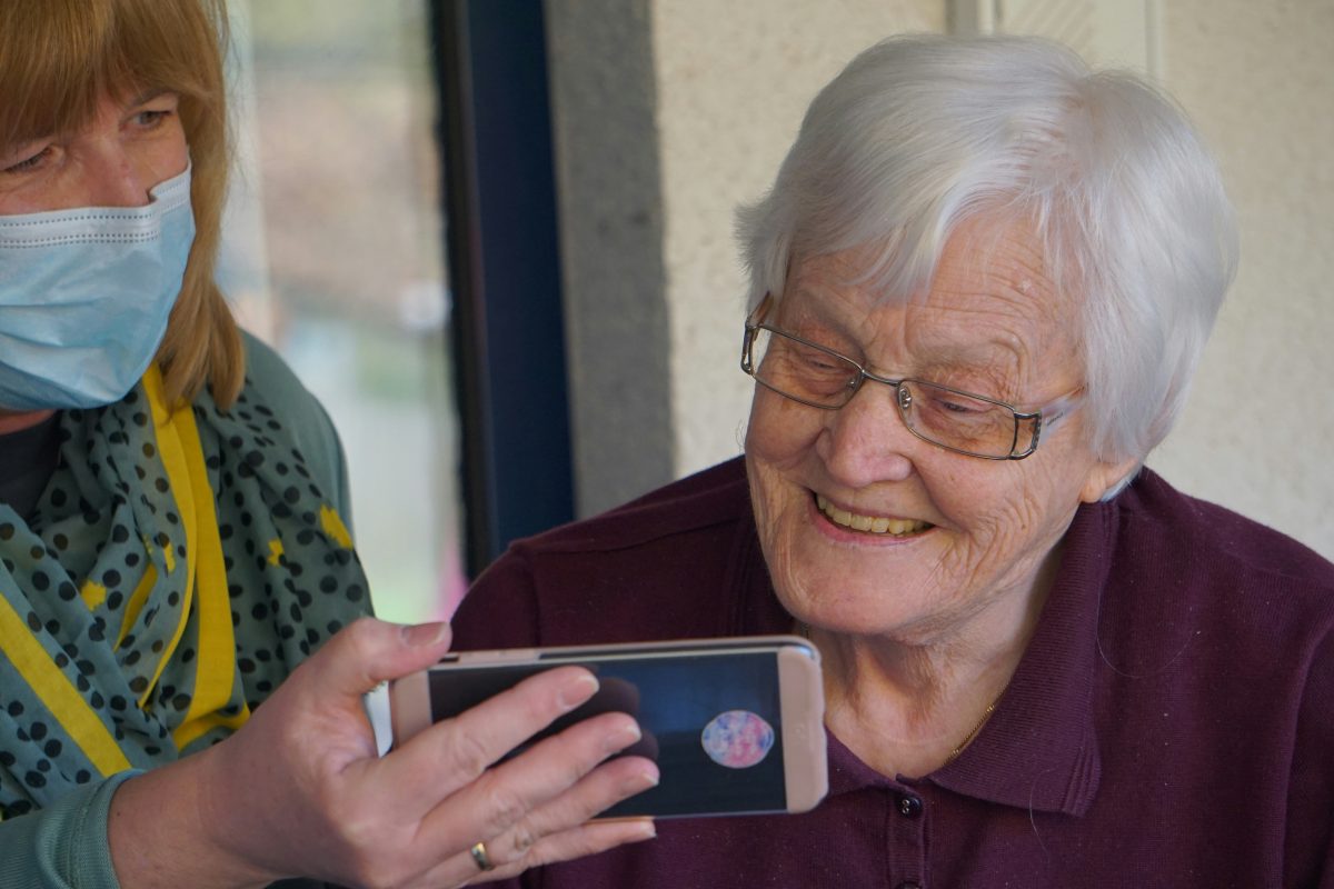 Caring for Aging Parents: Essential Support Services and Resources