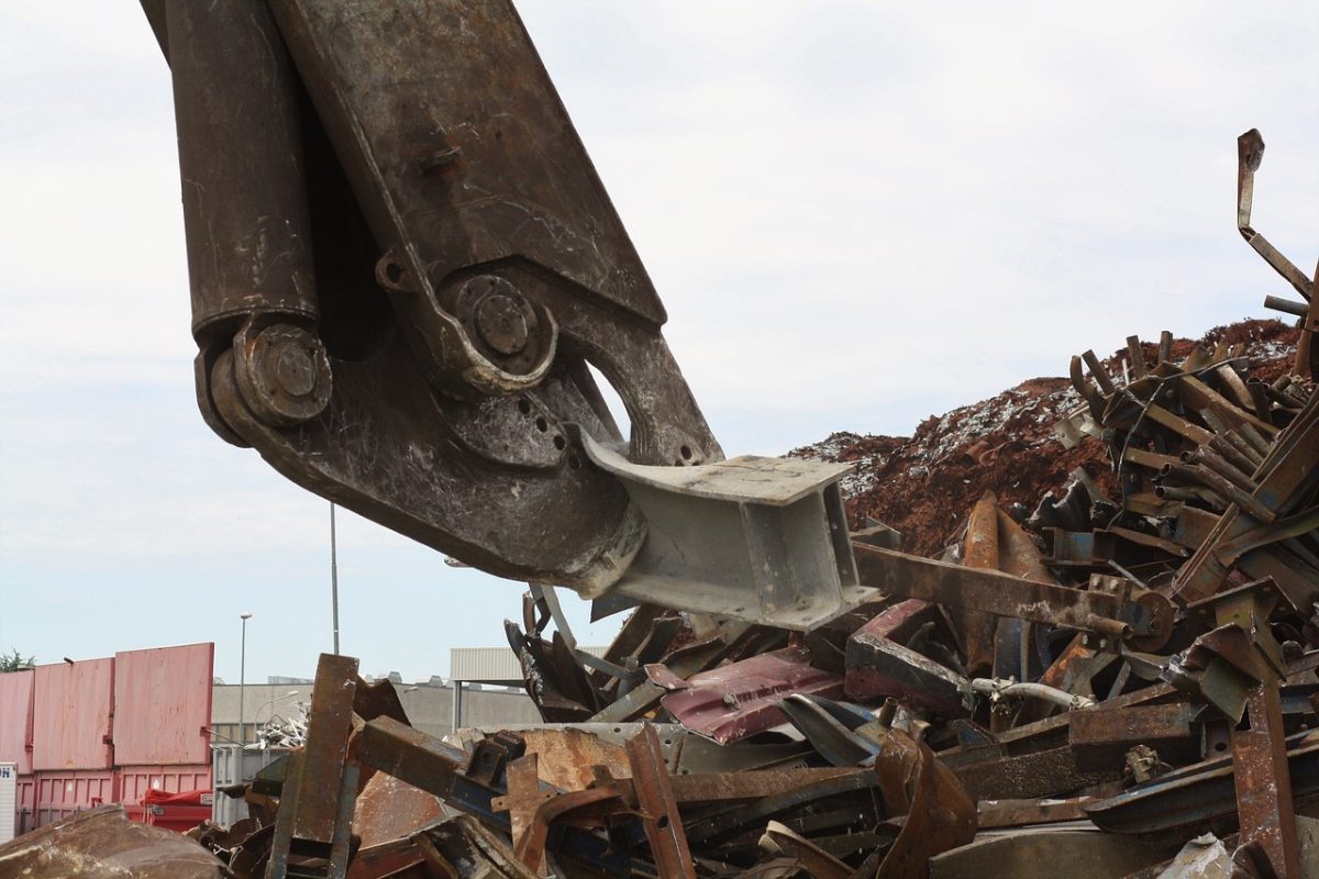 How to Save Money with Scrap Metal Pick Up in Toronto