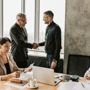 Key Factors to Consider When Selecting the Right Insurance Agency for Your Coverage