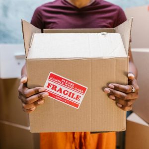 How Junk Removal Providers Make Decluttering Easier for Seniors?