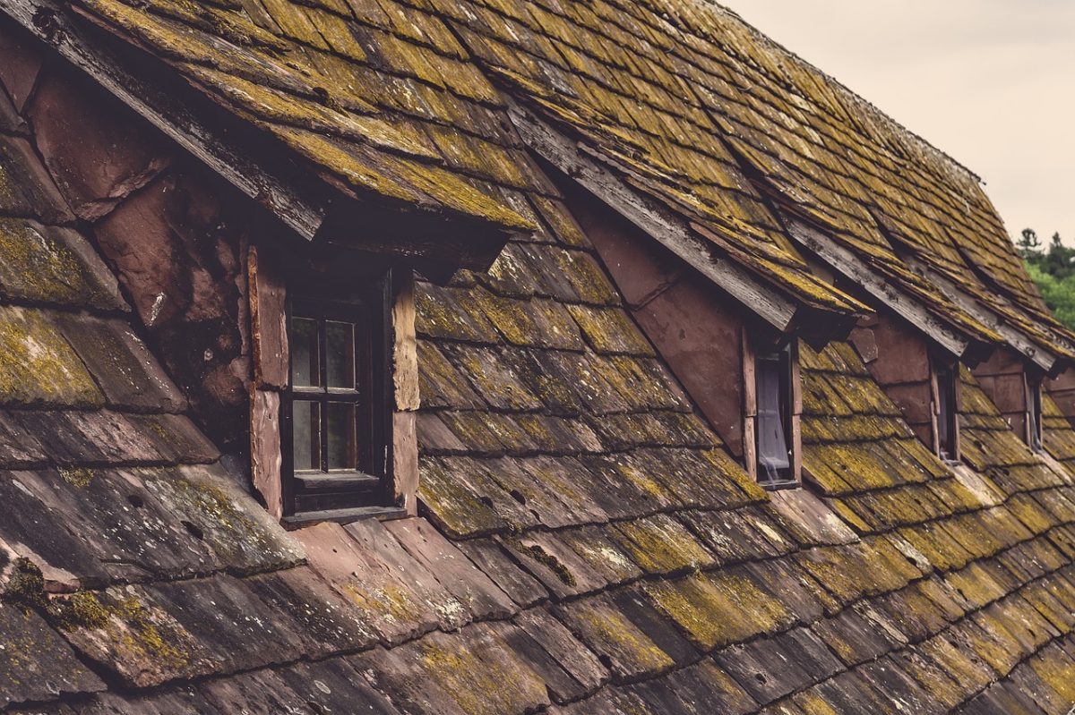 The Process of Replacing Old Asphalt Roofing