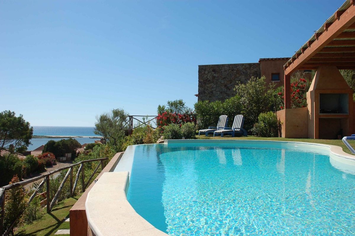Evaluating the Quality of Pool Construction Services