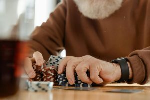 CoffeeTime: “LISTEN TO THE OLD GAMBLER”