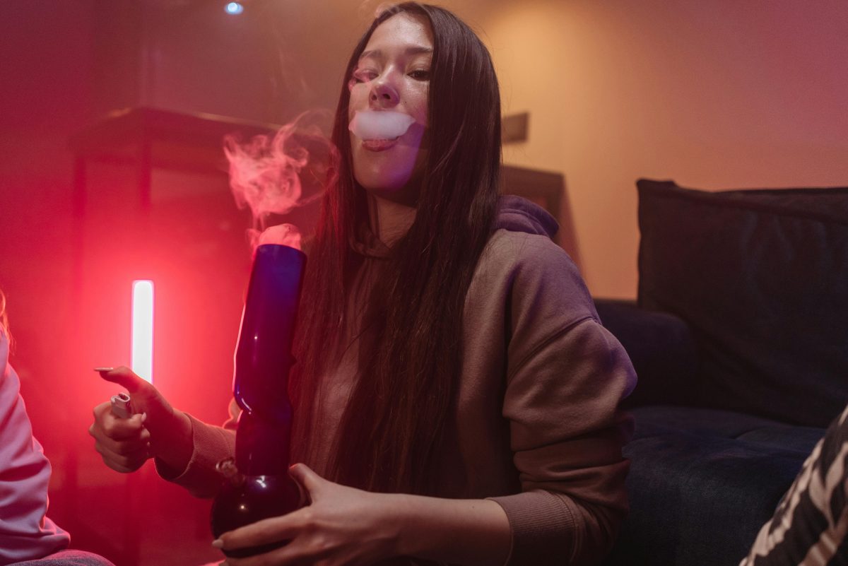 Why Did Dopezilla Bong Become So Popular? 