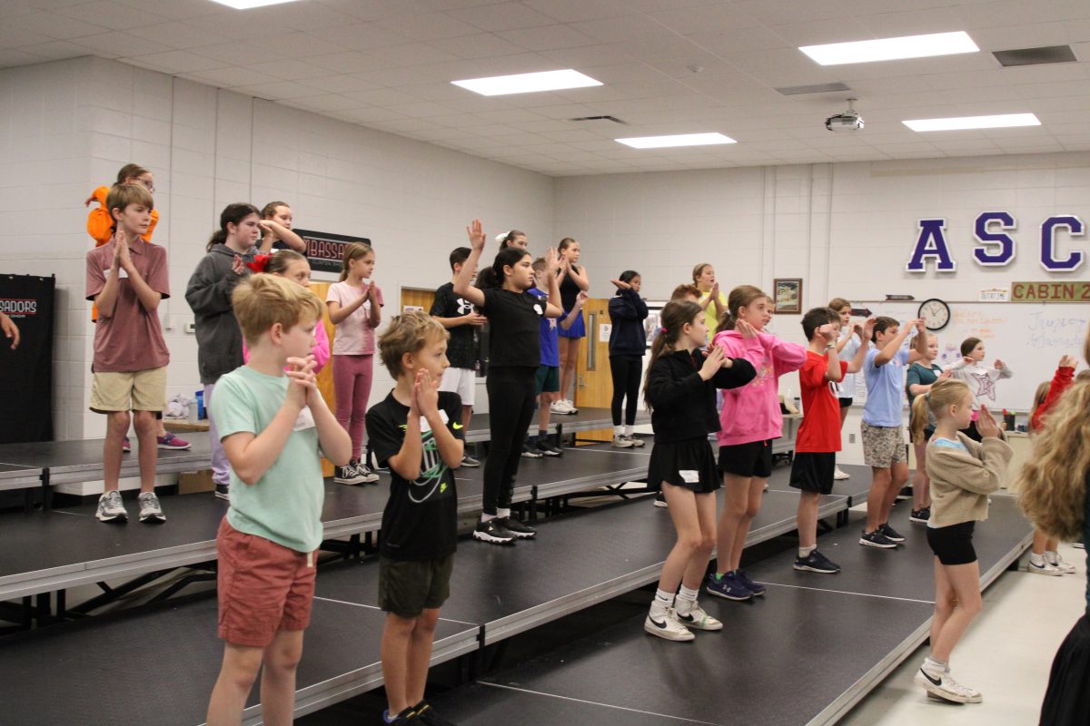 Junior Ambassadors rehearse for Revue