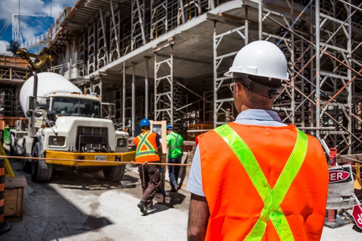 How Plumbing Contractors Address Health and Safety Concerns?