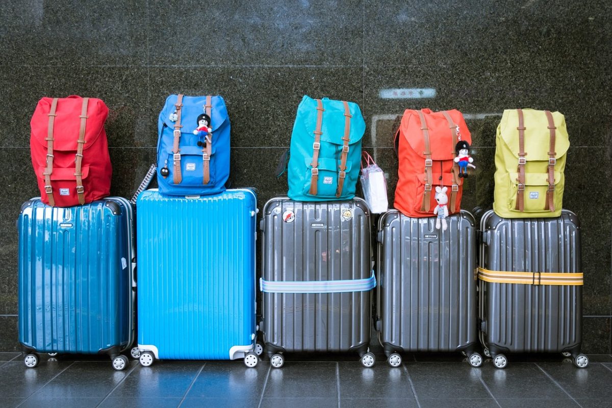 Travel Like a Pro: Packing Smart for Your IAD to DCA Shuttle Trip