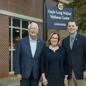 MC President Blake Thompson (right) visits with Gayle Long Wicker (center) and her husband, U.S. Sen. Roger Wicker (left), shortly after the naming ceremony for the Gayle Long Wicker Wellness Center at Mississippi College.
