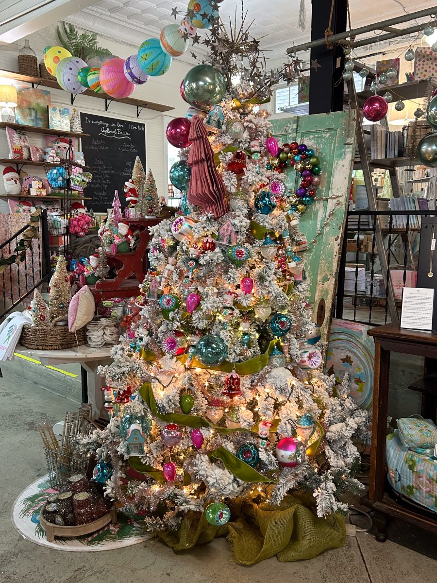 Holiday decorating trends are updated for 2024 season