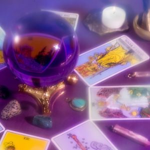 psychic reading ball with tarrot cards