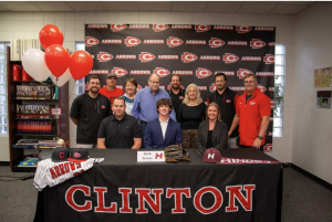 Grove signs with Hinds for baseball