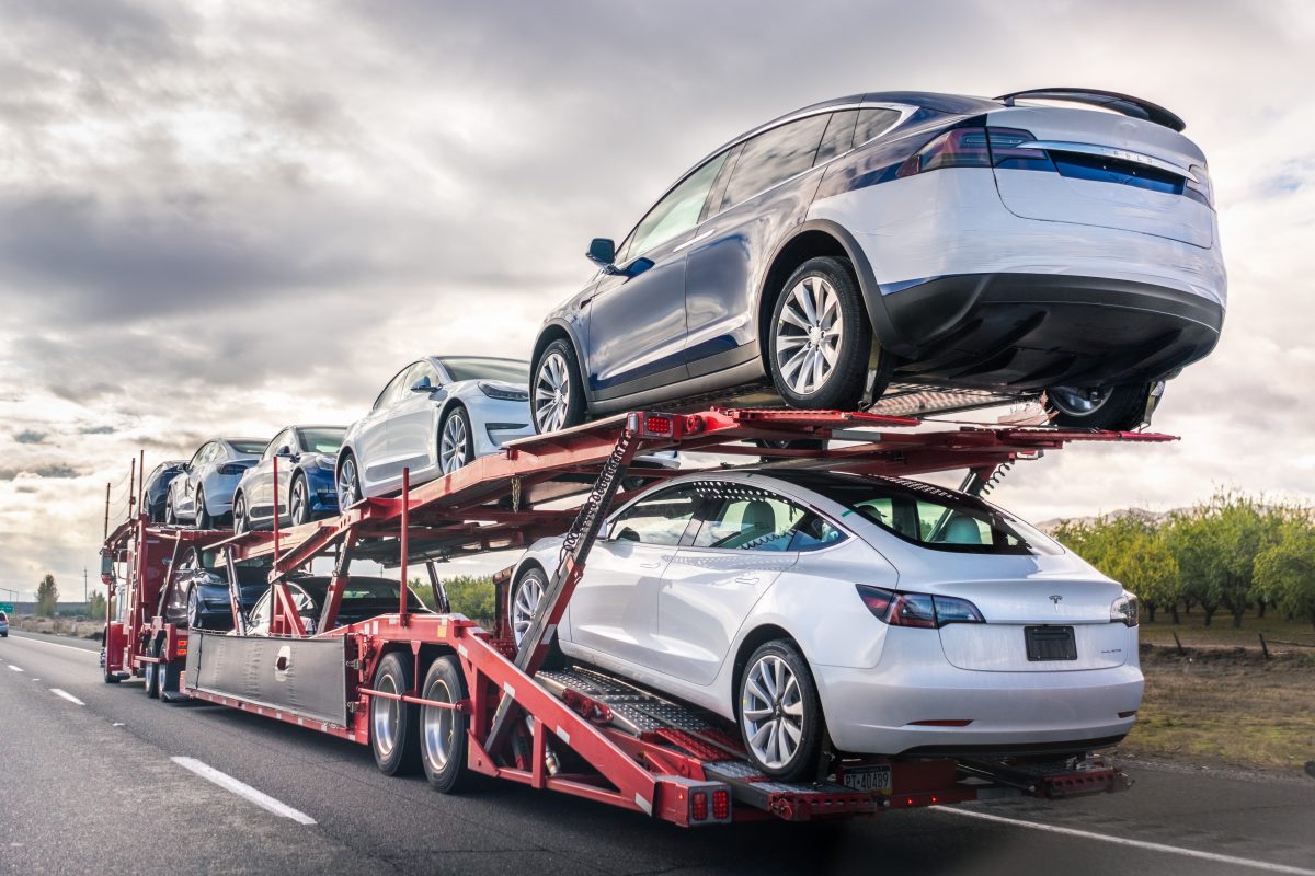 truck hauling cars