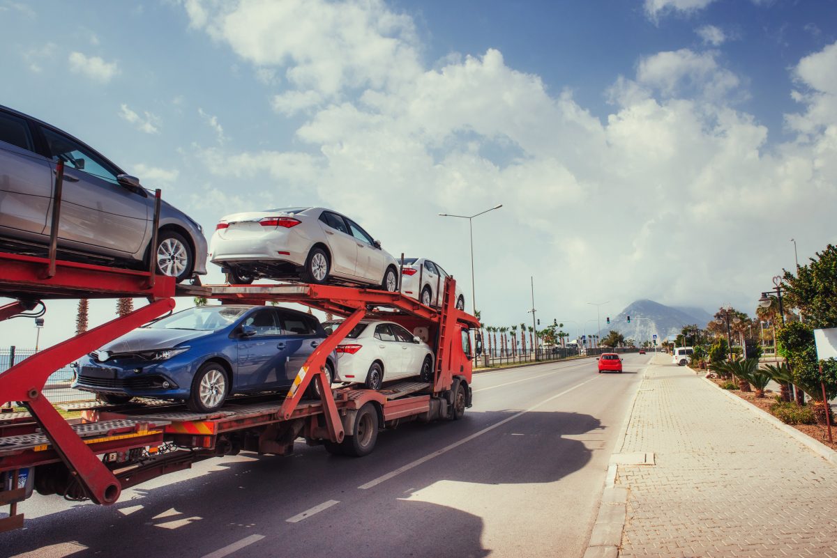 truck hauling cars
