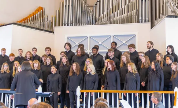 MC Singers performed a pair of selections from Mendelssohn's "Elijah" during their homecoming concert to help prepare for the April 27 oratorio.