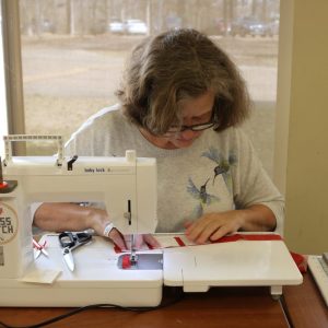 Quilters show up in droves for newly-formed Clinton Quilters group