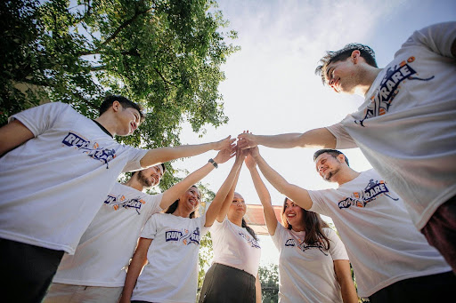 Why Team Building Packages Are Essential for Strengthening Workplace Relationships