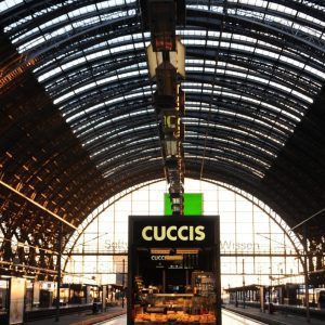 Why Mall Kiosks & Lean Fixtures Dominate 2025