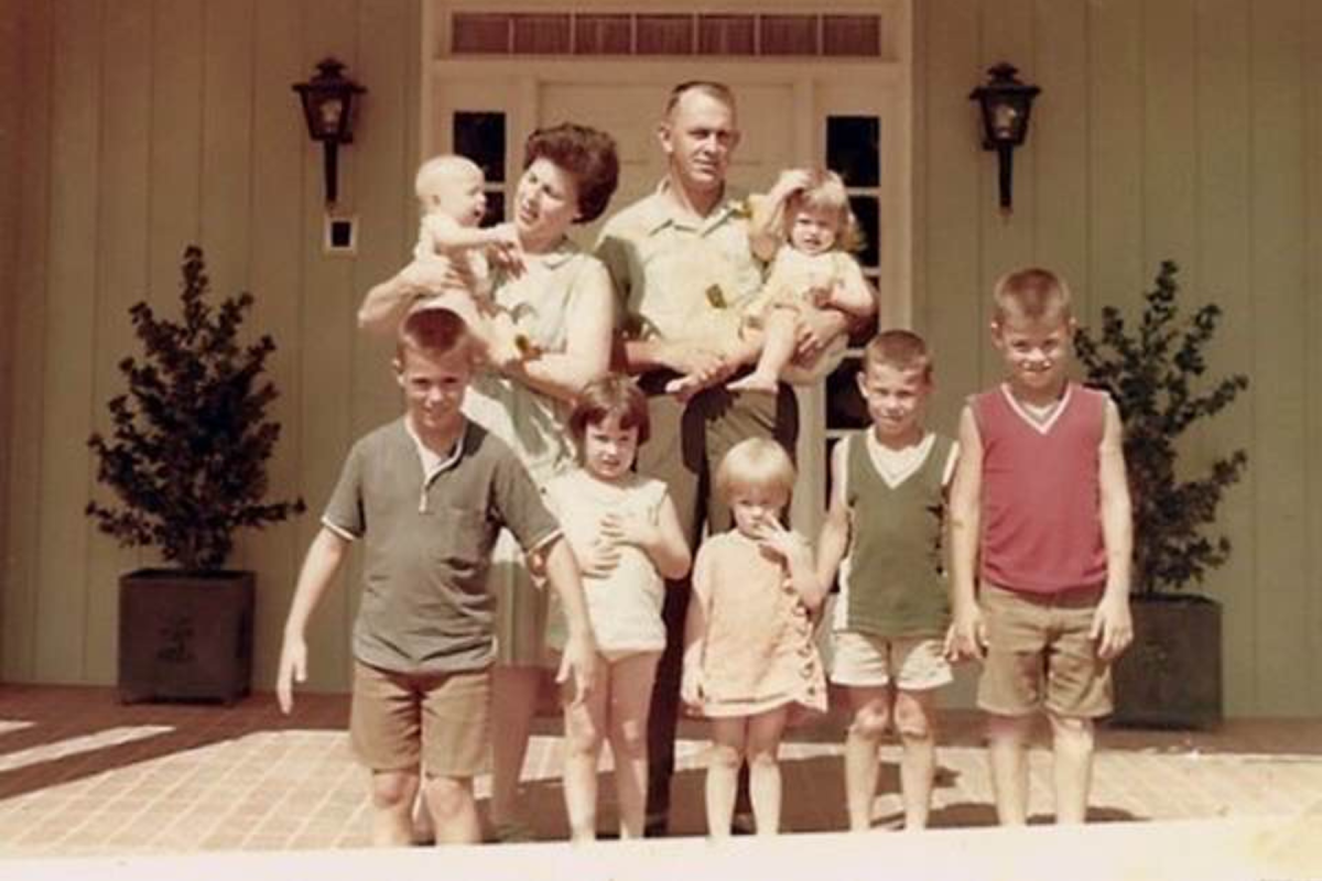 Bettie and Jack Rooks pictured with their 7 children