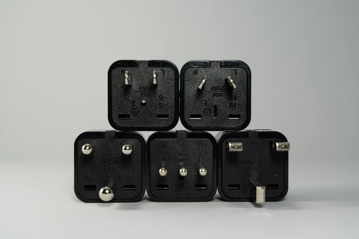 5 types of blak wall plugs