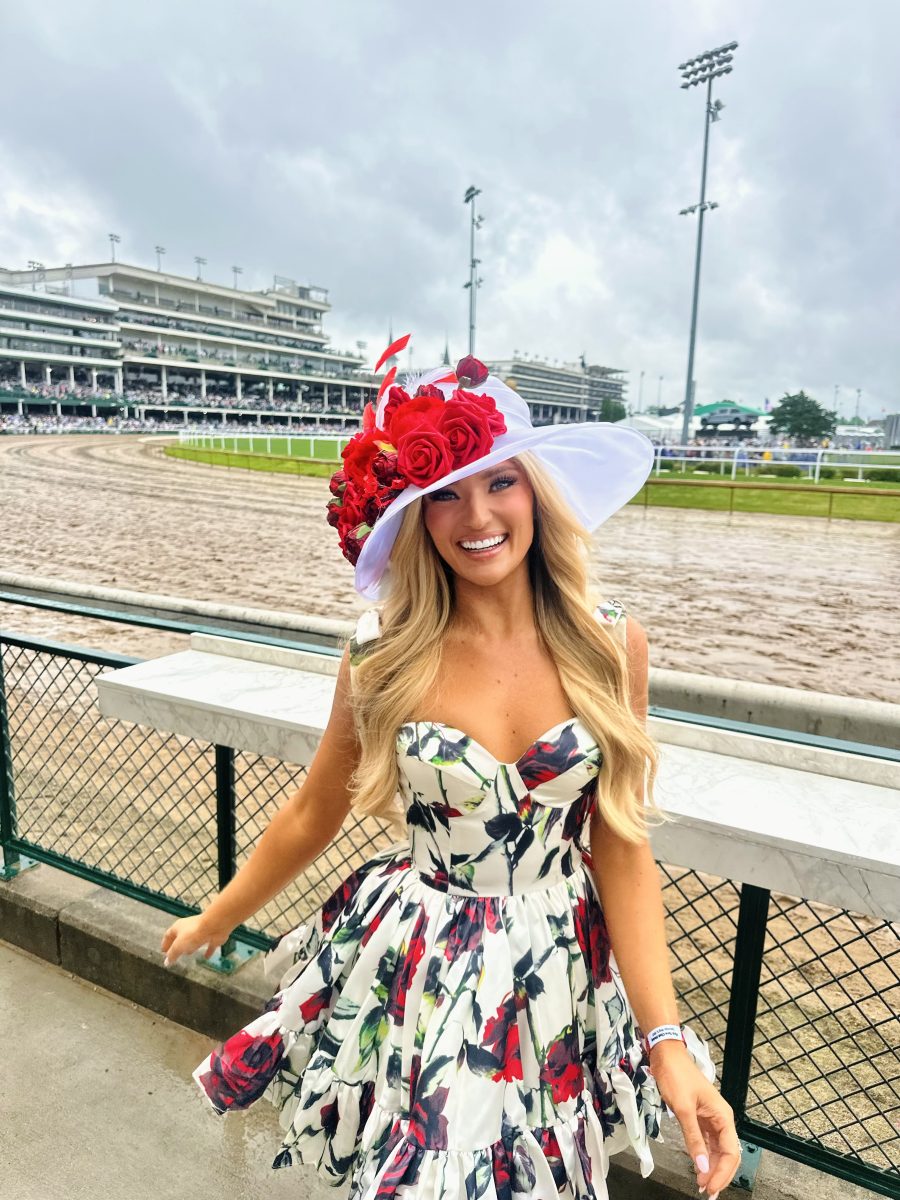Miss Volunteer America Berkley Bryant at the Kentucky Derby, wearing a hat made by Clintonian Tammy Carver-Wells