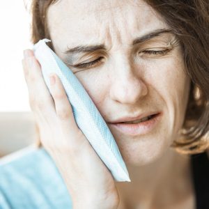 Cooling Comfort: Ice Packs Clinicians Trust for Facial Surgery Recovery