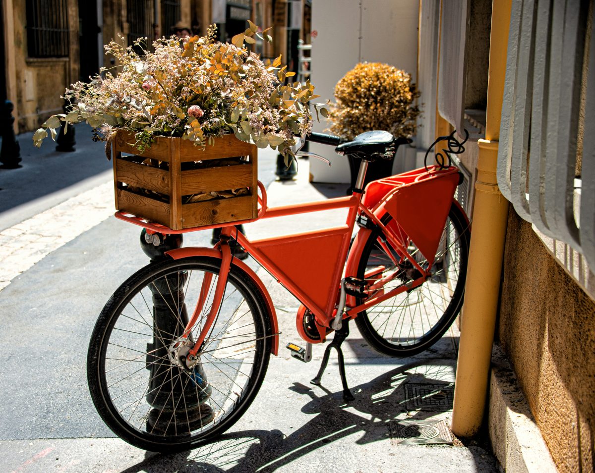 The Practical Power of a Bike with Rear Rack and High Capacity