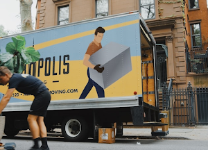 How Moving Services Can Simplify the Process of Handling Personal Belongings