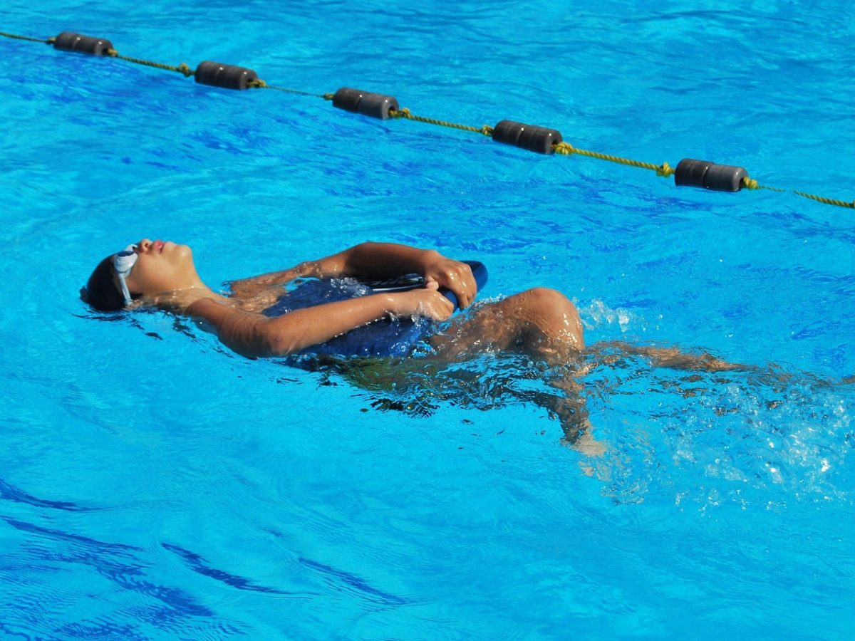 Top Swimming Gear Essentials for a Comfortable Pool Experience