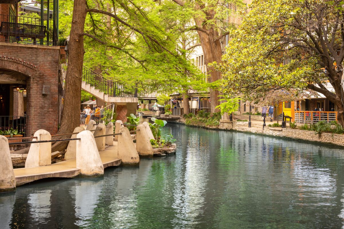 Pros and Cons of Living in Houston: Is It the Right City for You?