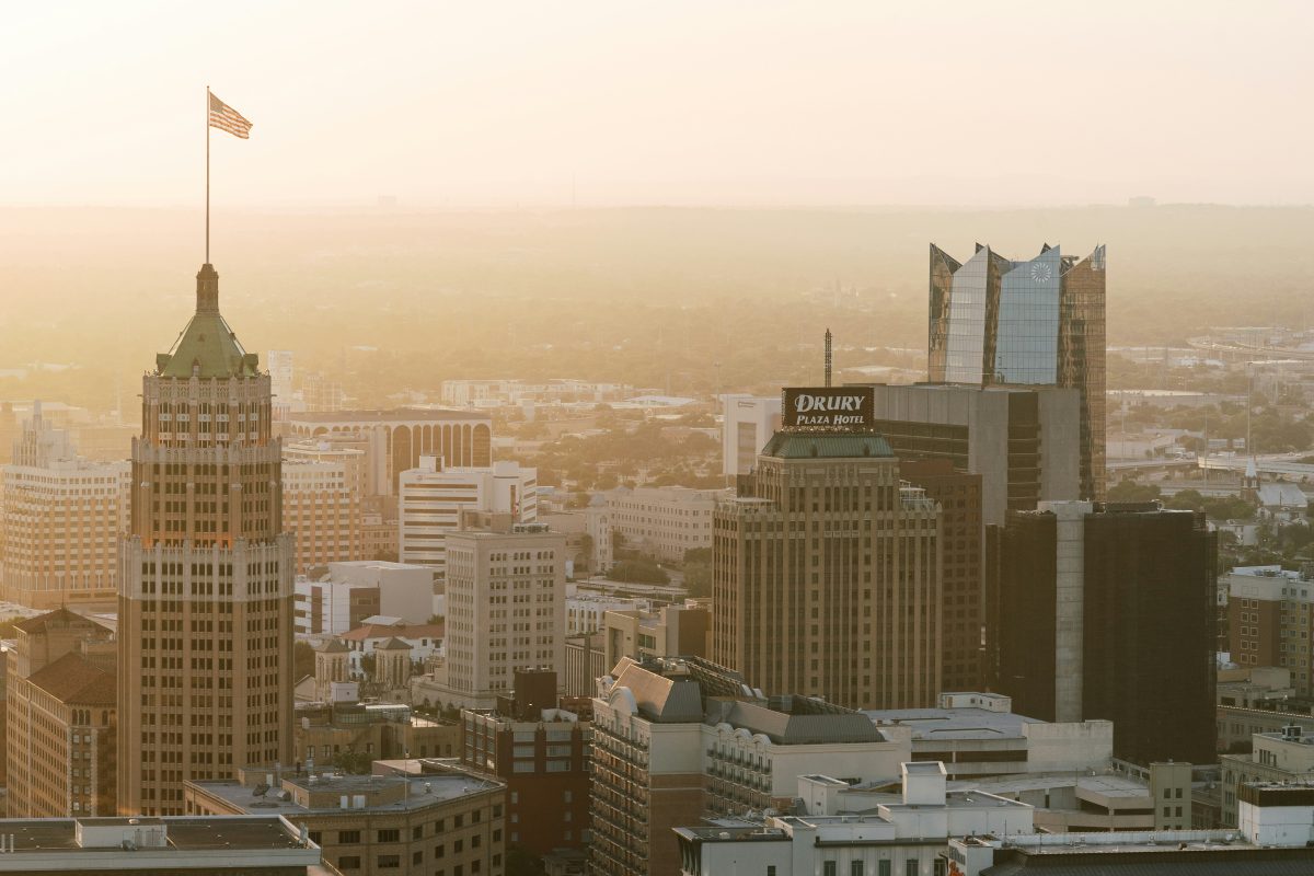 A Guide to Working Life in San Antonio: What to Expect