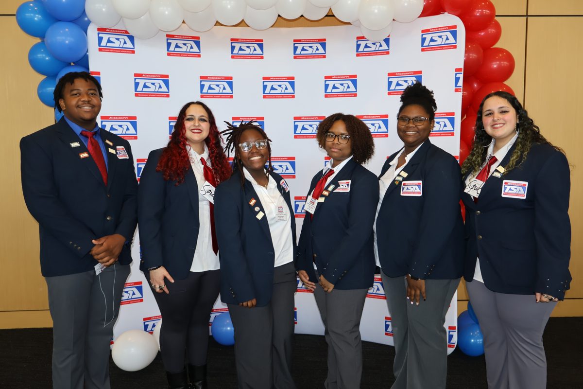 Pictured (l to r) are Matthew Slaughter, Alina Leszczynska, Emma Phillips, Kylah Hunter, Jalisa Jackson and Jazlyn Leszczynska. The group won third place in digital video production.