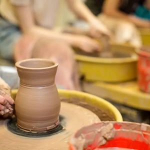 Adult students can learn how to “throw” pottery on a wheel during upcoming ceramics classes taught by Mississippi College Department of Art faculty.