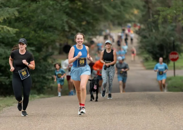 Participants in the 2025 “Hap” Hudson Homecoming 5K enjoy a brisk morning run or walk to begin their Homecoming Saturday at MC.