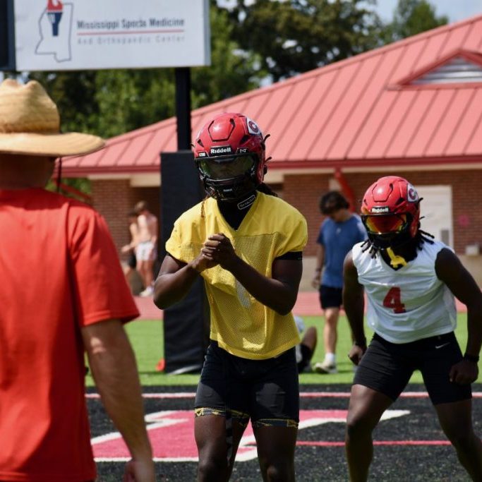 12-QB-OFFENSE-2026ArrowFootball_DSC_0603