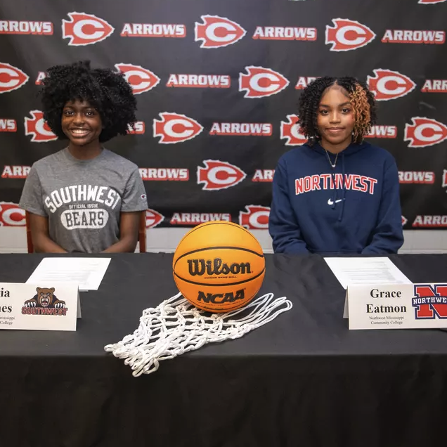 Lady Arrows sign to play college ball