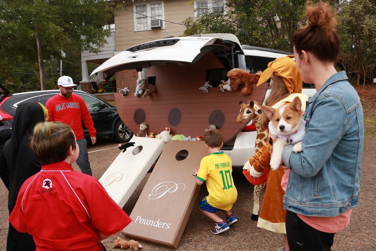 Costumed characters enjoy festival - The Clinton Courier