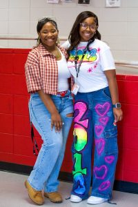 CJHS dresses the part for Homecoming